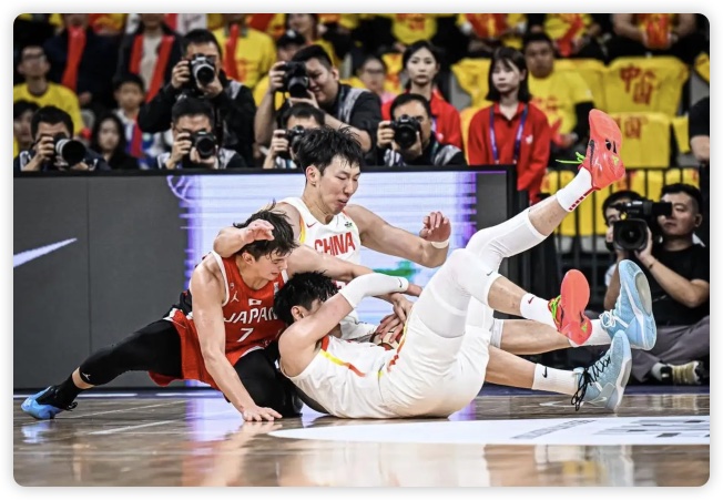 42分大勝！亞預(yù)賽中國(guó)男籃復(fù)仇日本 趙睿16+8+5